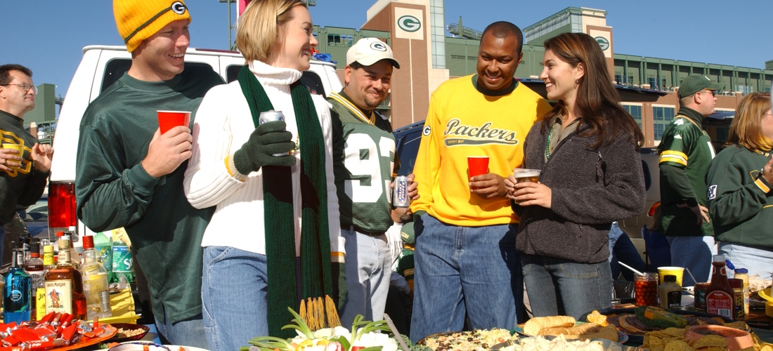 Lambeau Field Tailgating - Discover Wisconsin's beautiful cities, towns and beautiful landscapes.  Wisconsin is for adventure!  From its lush forests and rolling hills to magnificent beaches - Wisconsin is a Vacation and Adventure Destination you will enjoy.  See America - See Wisconsin -a USA Travel Guide Destination!