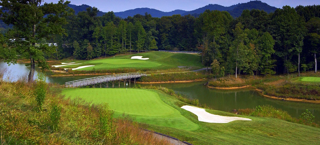 Golf -Discover West Virginia's beautiful cities, towns and beautiful landscapes.  West Virginia is for adventure!  From its lush forests and rolling hills to magnificent beaches - West Virginia is a Vacation and Adventure Destination you will enjoy.  See America - See West Virginia -a USA Travel Guide Destination!